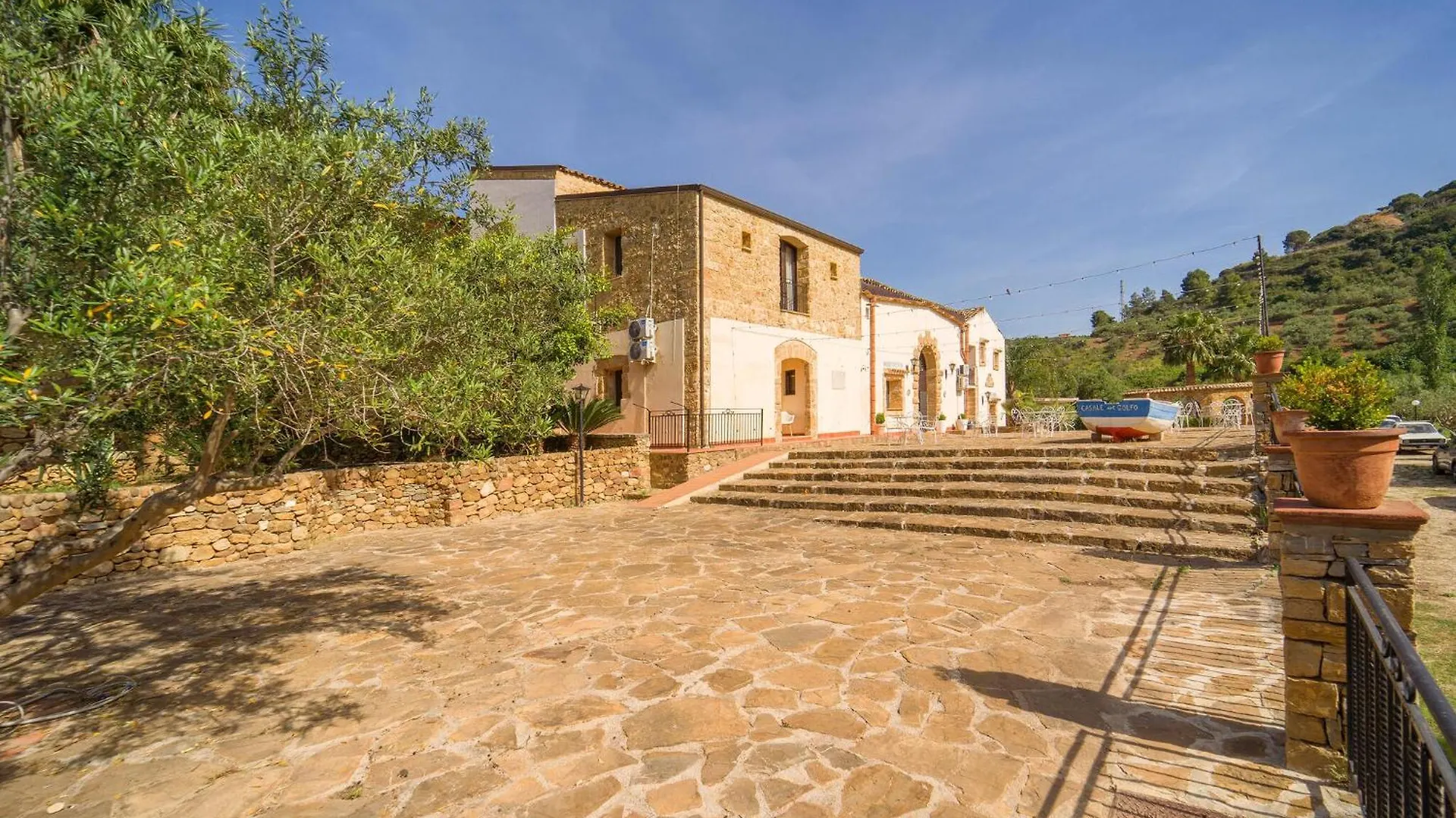 فيلا Casale Del Golfo ألكامو
