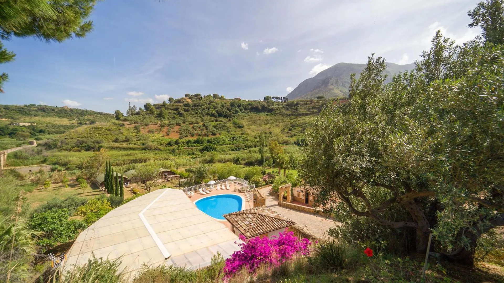 بيت للعطل فيلا Casale Del Golfo ألكامو